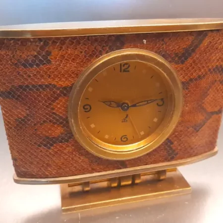 Restauration horloges Antibes : Comment nettoyer les mécanismes de l’horloge ancienne ?