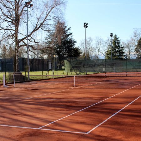 Pourquoi choisir Service Tennis pour la construction de courts de tennis en terre battue à Nice ?