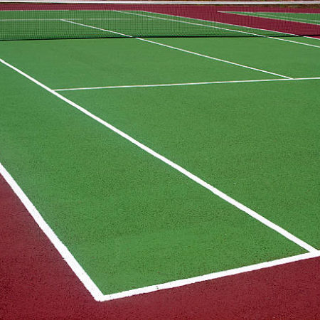 Construction d’un Court de Tennis à Toulon par Service Tennis : Un Engagement envers la Durabilité